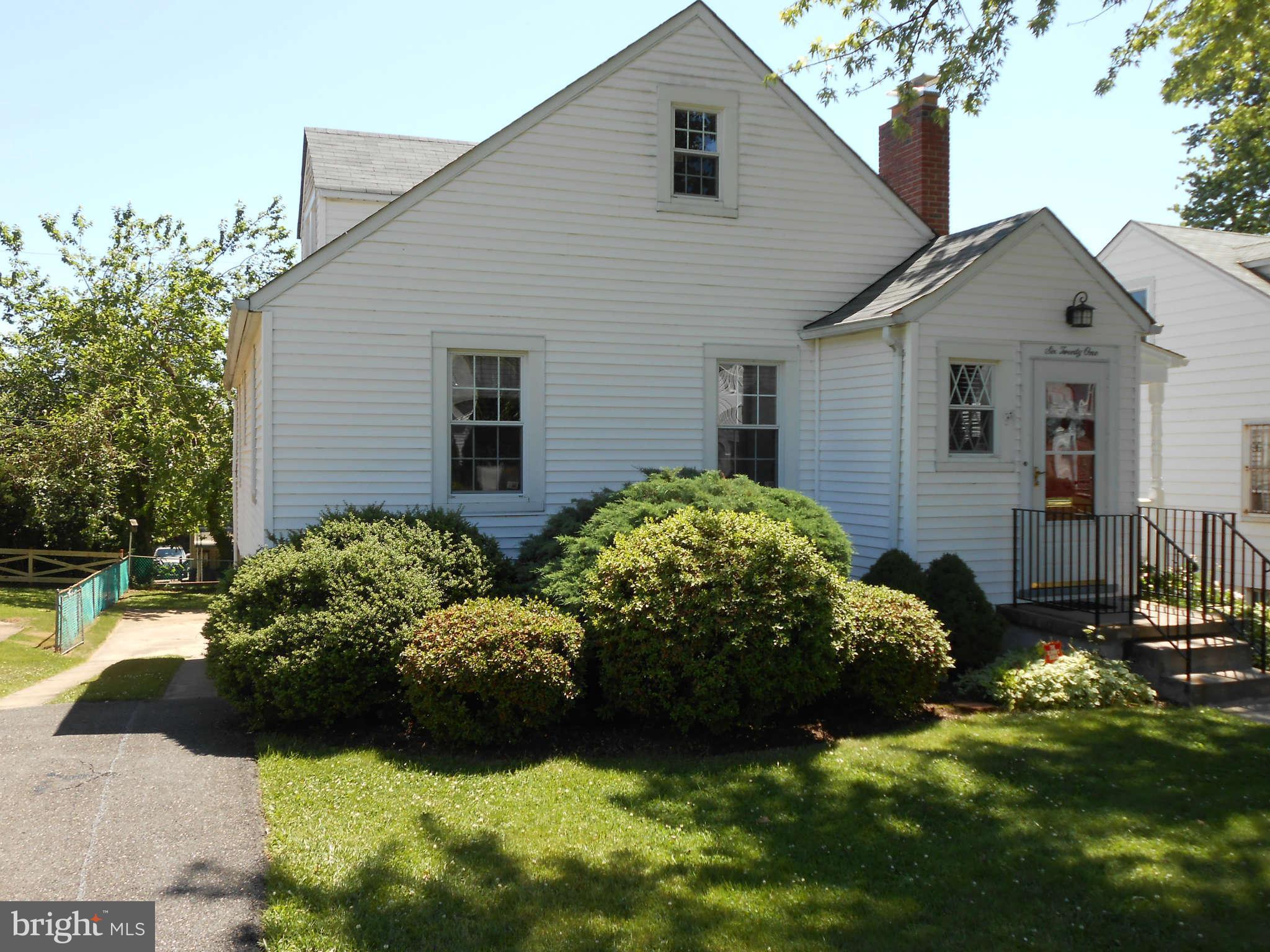 621 Warwick Road Baltimore, MD 21229 - Photo 22 of 23 Exterior (Front)