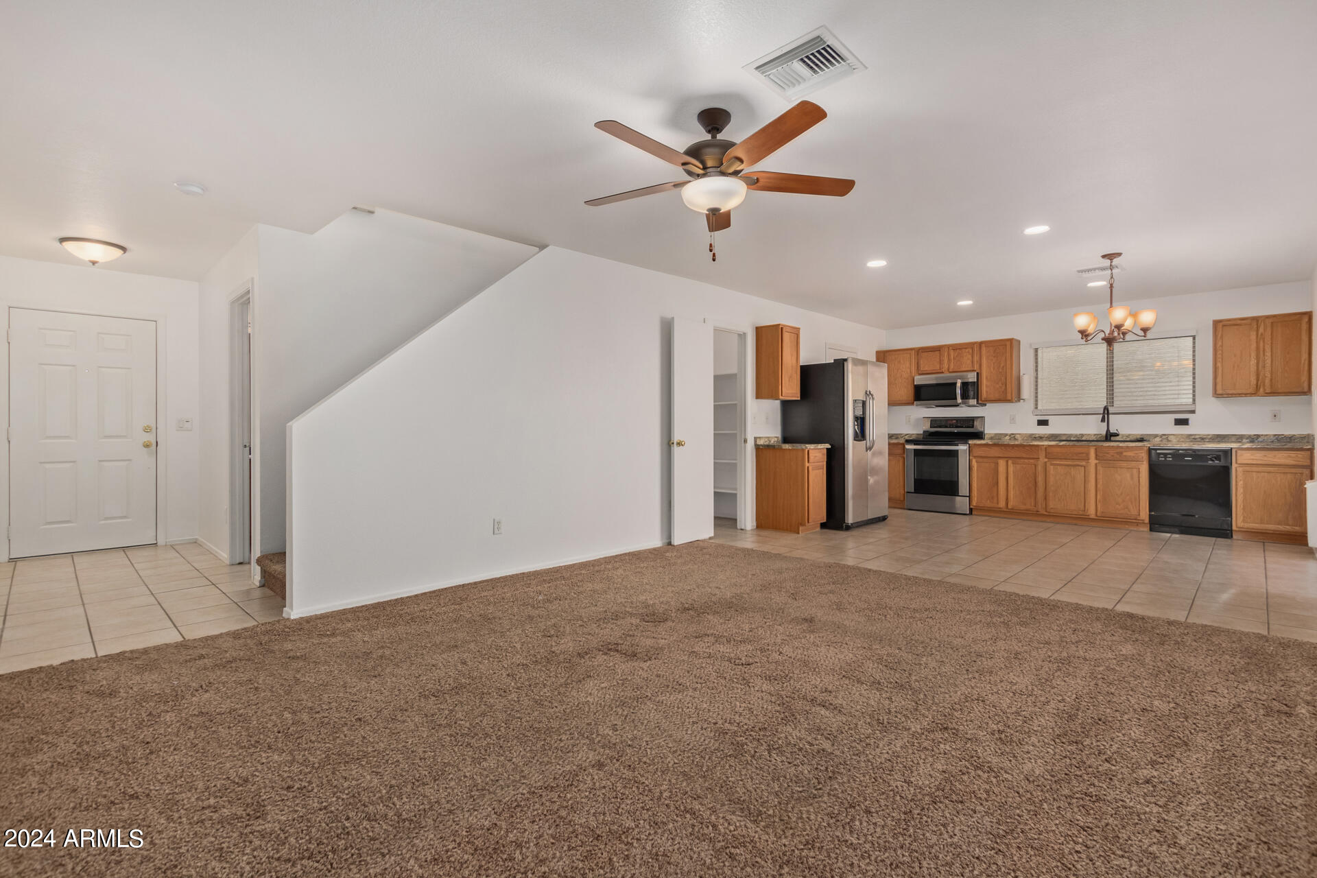 3483 South Conestoga Road Apache Junction, AZ 85119 - Photo 3 of 26 Front door - main floor living area