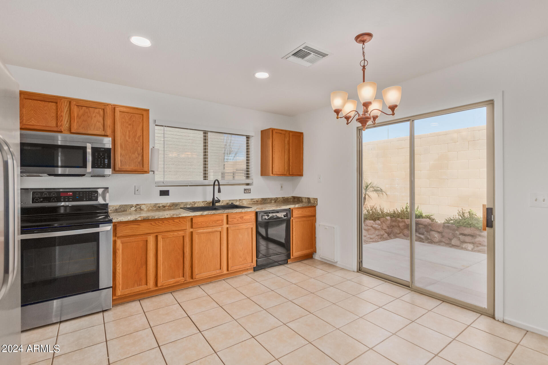 3483 South Conestoga Road Apache Junction, AZ 85119 - Photo 9 of 26 Kitchen