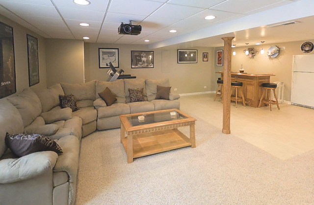3129 Raphael Court St. Charles, IL 60175 - Photo 17 of 17 a living room with furniture and kitchen view