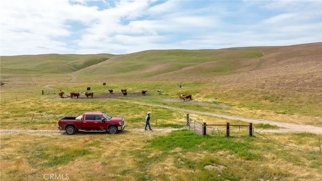 $8,311,875 | 8050 Bitterwater Road, Shandon, CA 93461