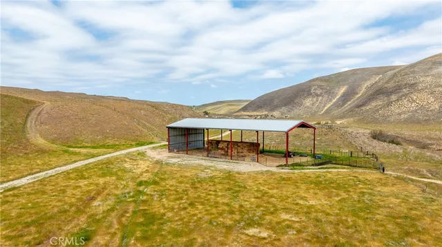 $8,311,875 | 8050 Bitterwater Road, Shandon, CA 93461