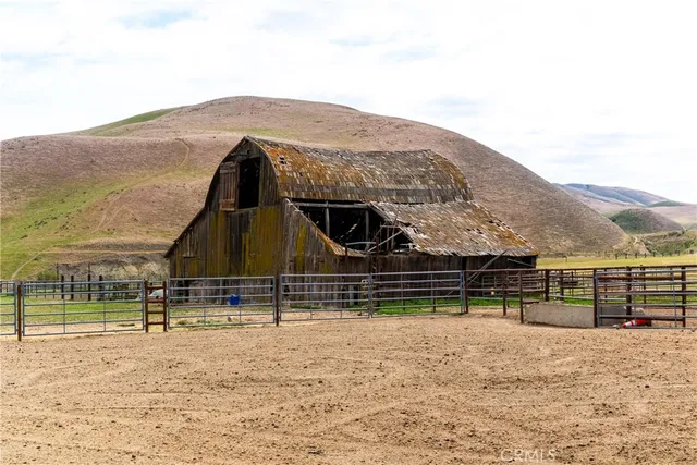 $8,311,875 | 8050 Bitterwater Road, Shandon, CA 93461