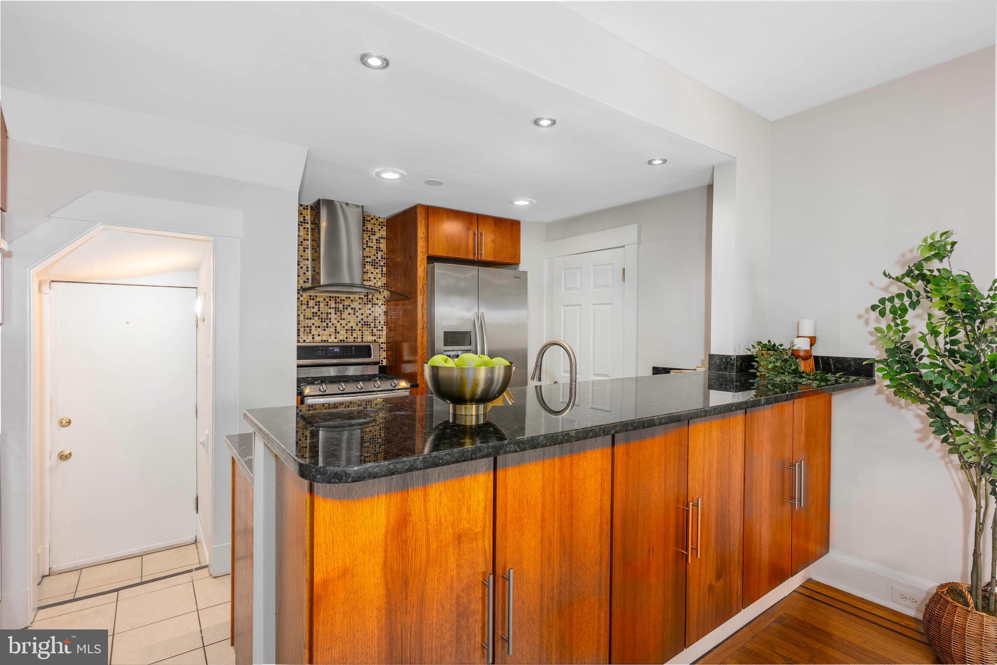 5802 Clearspring Road Baltimore, MD 21212 - Photo 8 of 31