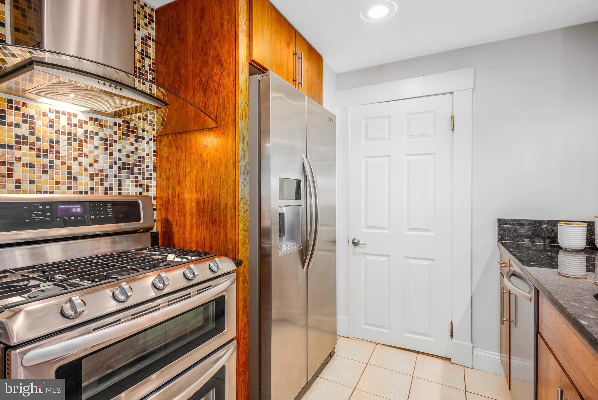 5802 Clearspring Road Baltimore, MD 21212 - Photo 10 of 31