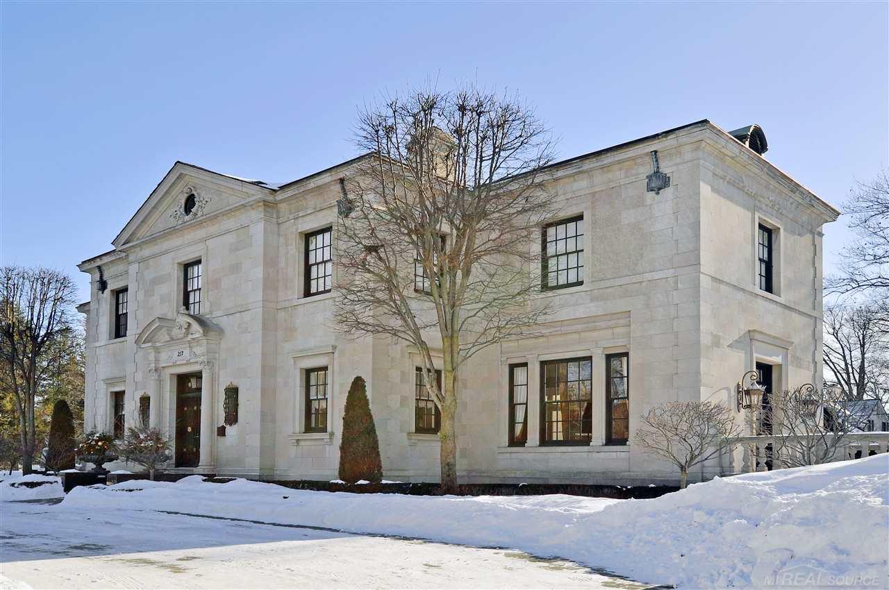 217 Touraine Road Grosse Pointe, MI 48236 - Photo 1 of 3 31309200.JPG