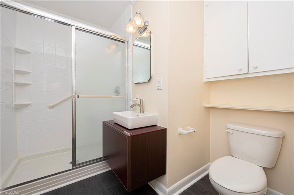 2920 Good Hope Road Winston-Salem, NC 27106 - Photo 20 of 39 Primary Bath