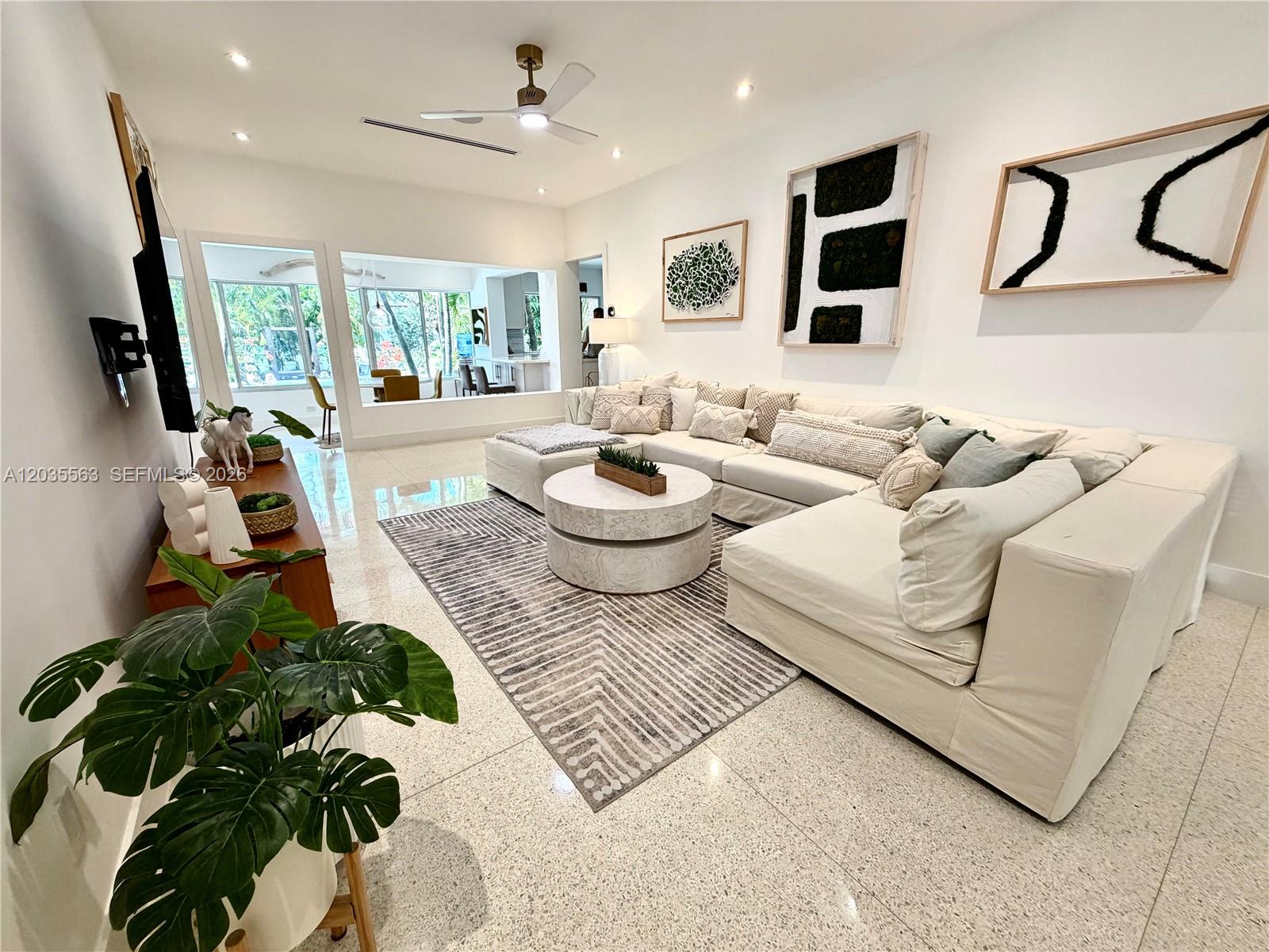 1460 Cleveland Road Miami Beach, FL 33141 - Photo 4 of 30