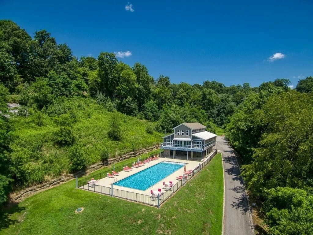 209 Sandgate Drive Smithville, TN 37166 - Photo 4 of 6 view of a house with a big yard
