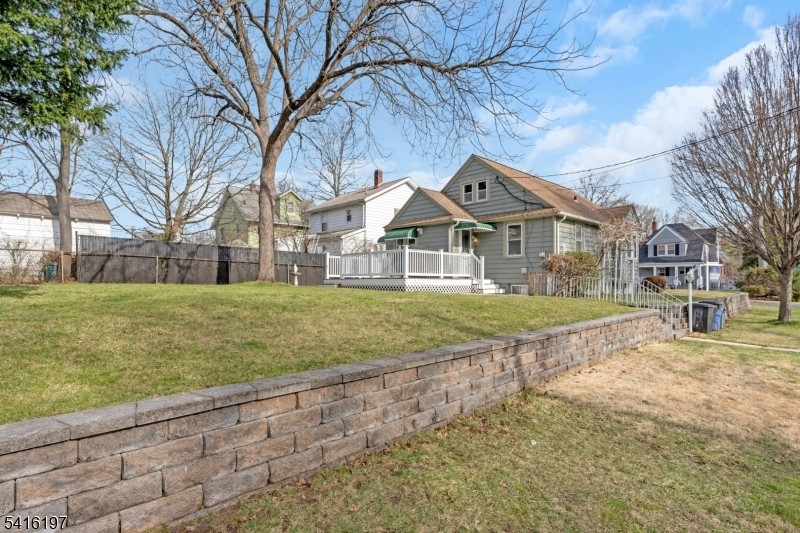 1 Perry Place Springfield, NJ 07081 - Photo 2 of 29