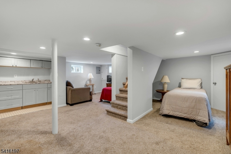 1 Perry Place Springfield, NJ 07081 - Photo 23 of 29