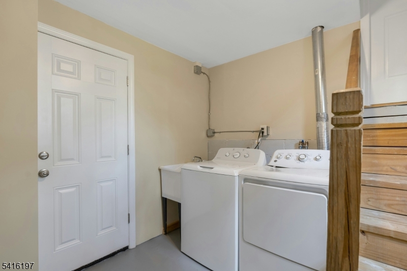 1 Perry Place Springfield, NJ 07081 - Photo 26 of 29