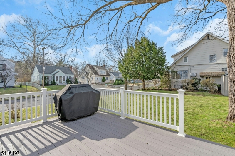 1 Perry Place Springfield, NJ 07081 - Photo 27 of 29