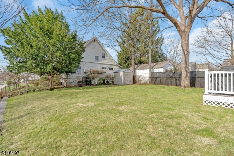 1 Perry Place Springfield, NJ 07081 - Photo 3 of 29