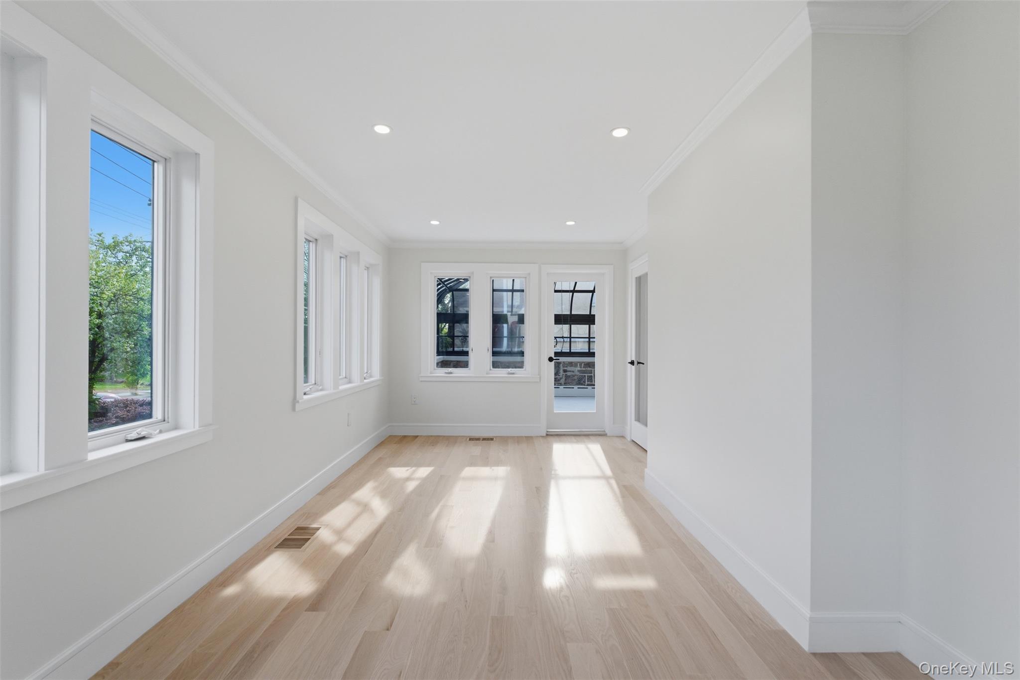 40 Calhoun Avenue New Rochelle, NY 10801 - Photo 14 of 49