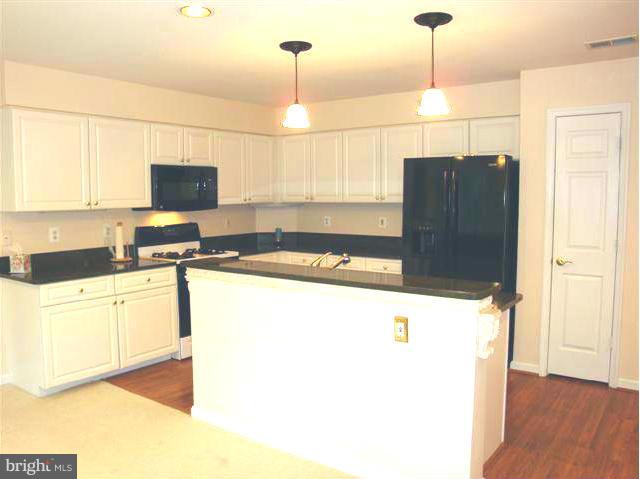12350 Rosslare Ridge Road, Unit 303 Lutherville-Timonium, MD 21093 - Photo 3 of 25 Kitchen