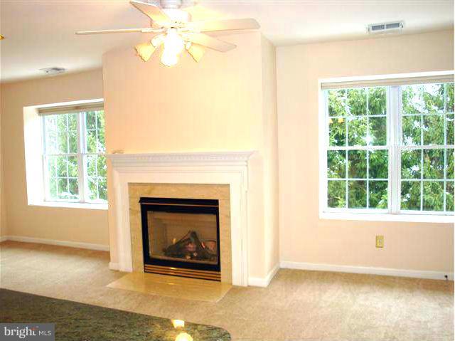 12350 Rosslare Ridge Road, Unit 303 Lutherville-Timonium, MD 21093 - Photo 5 of 25 Family Room