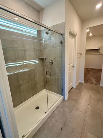 a view of an empty walk in closet