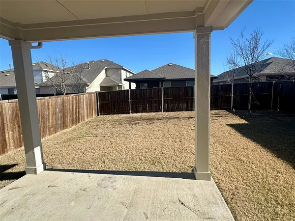 $2,300 | 1636 Briar Hunt Drive, Forney, TX 75126