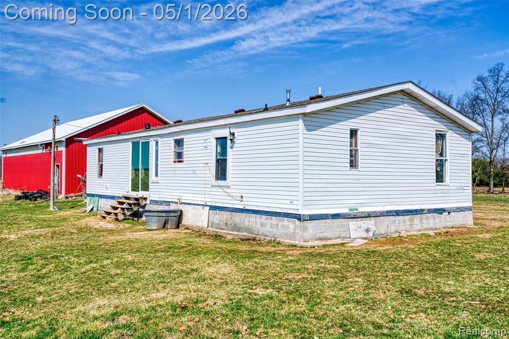 12459 Earl Road Stockbridge, MI 49285 - Photo 4 of 33