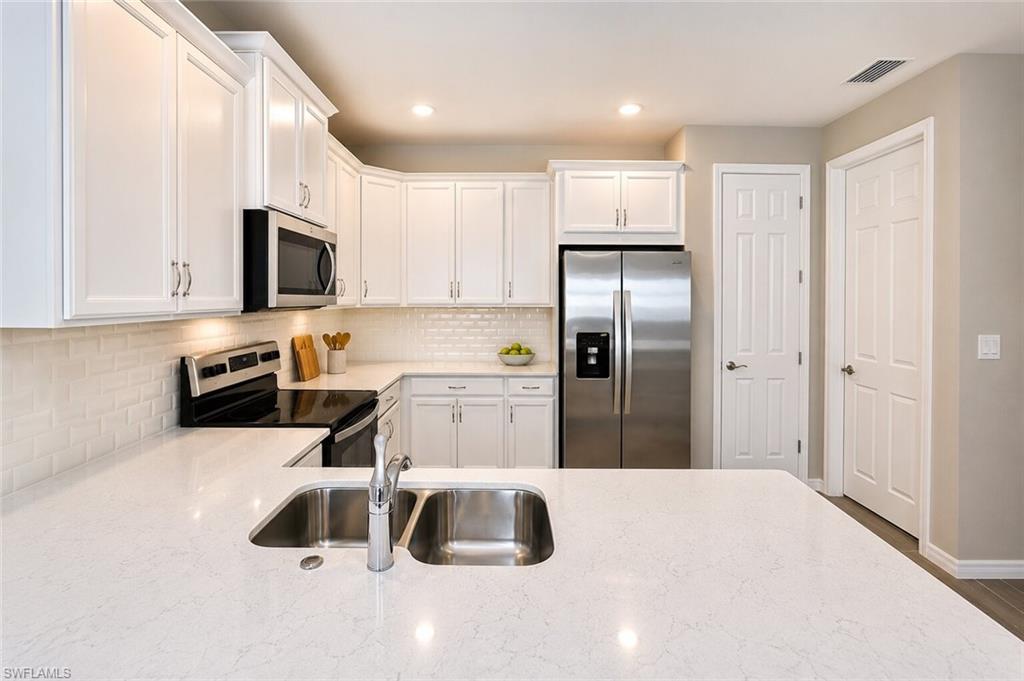 1248 Enbrook Loop Naples, FL 34114 - Photo 5 of 27 Gallery Image 5