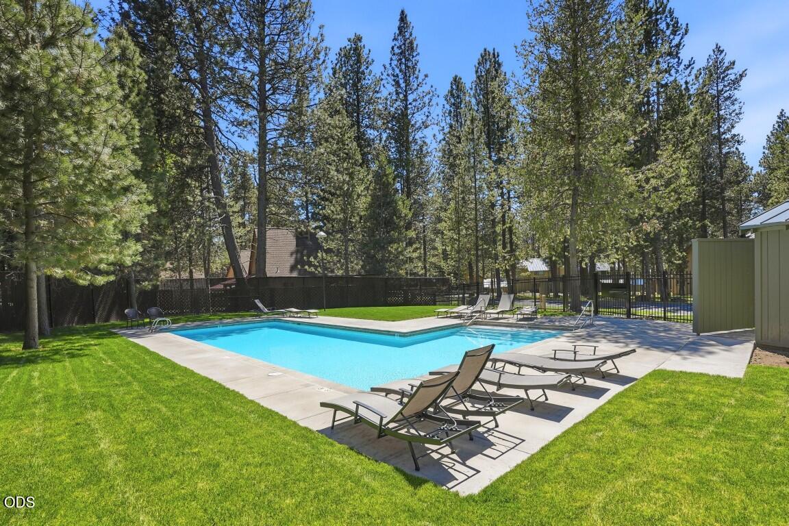 57569 Ranch Cabin Road, Unit 1 Sunriver, OR 97707 - Photo 30 of 34