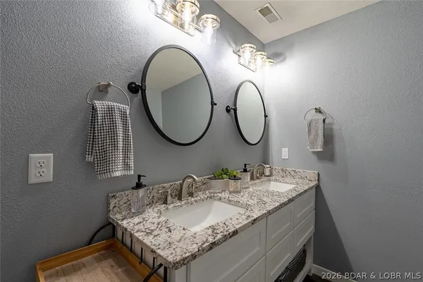 $730,000 | 41 Skyview Drive, Roach, MO 65787