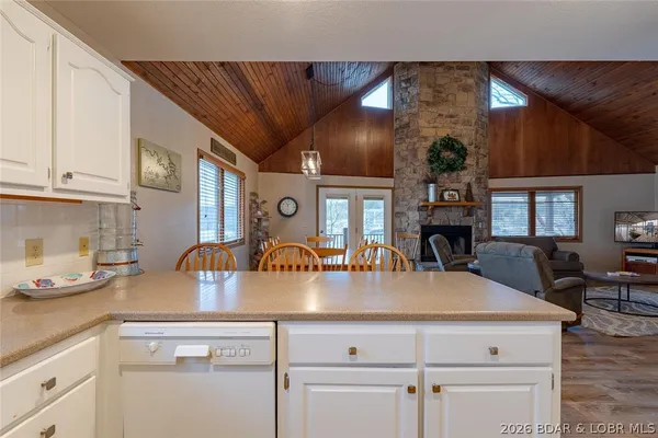 $730,000 | 41 Skyview Drive, Roach, MO 65787