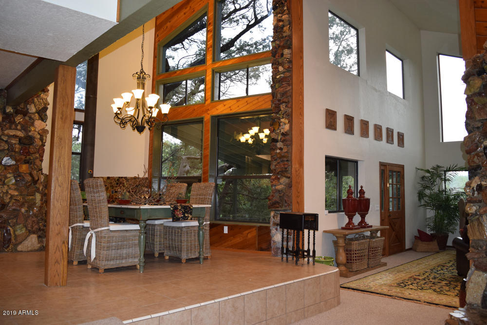 979 Beaver Flat Road Payson, AZ 85541 - Photo 21 of 70 DIning / Living