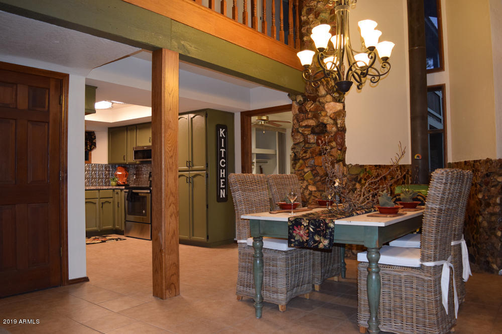 979 Beaver Flat Road Payson, AZ 85541 - Photo 25 of 70 Dining / kitchen
