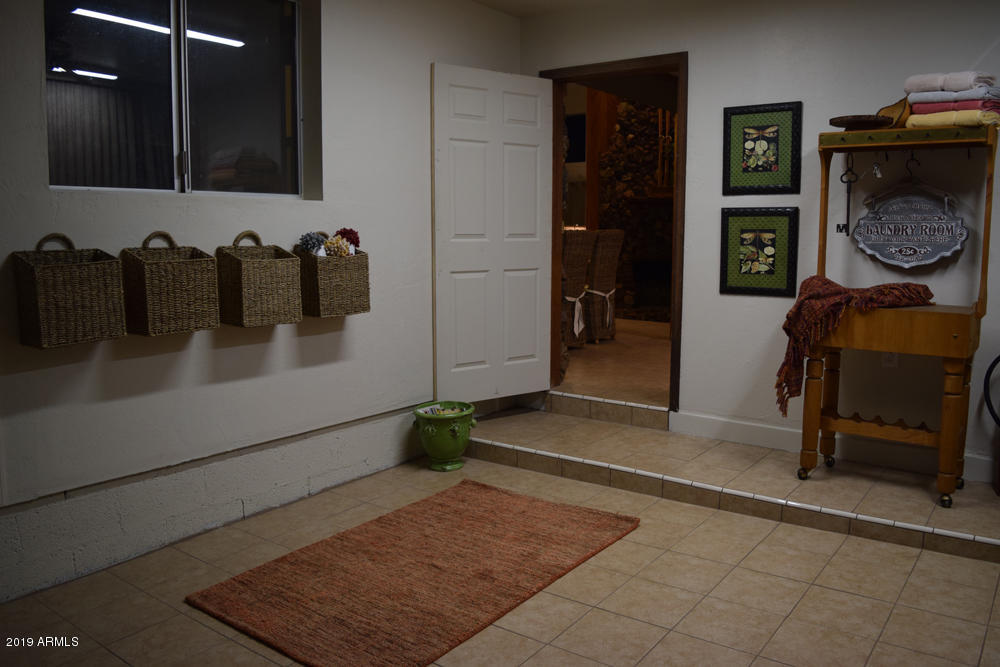 979 Beaver Flat Road Payson, AZ 85541 - Photo 68 of 70 Mudroom / Side Entry