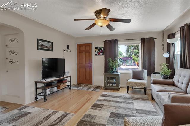 932 Prairie Road Colorado Springs, CO 80909 - Photo 6 of 25 Gallery Image 6