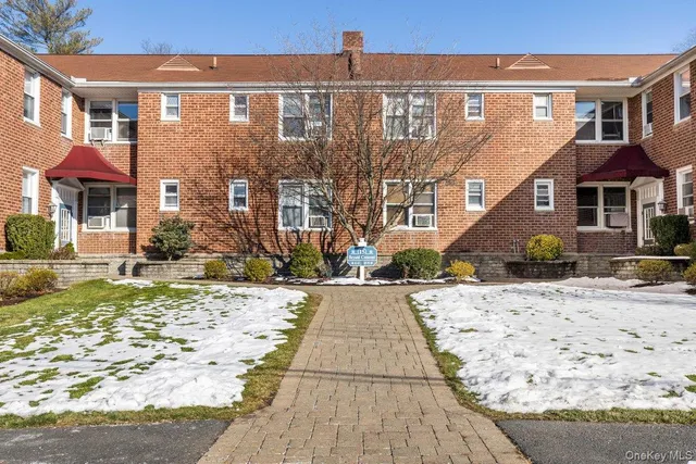 $329,000 | 15 Bryant Crescent, Unit 1K, White Plains, NY 10605