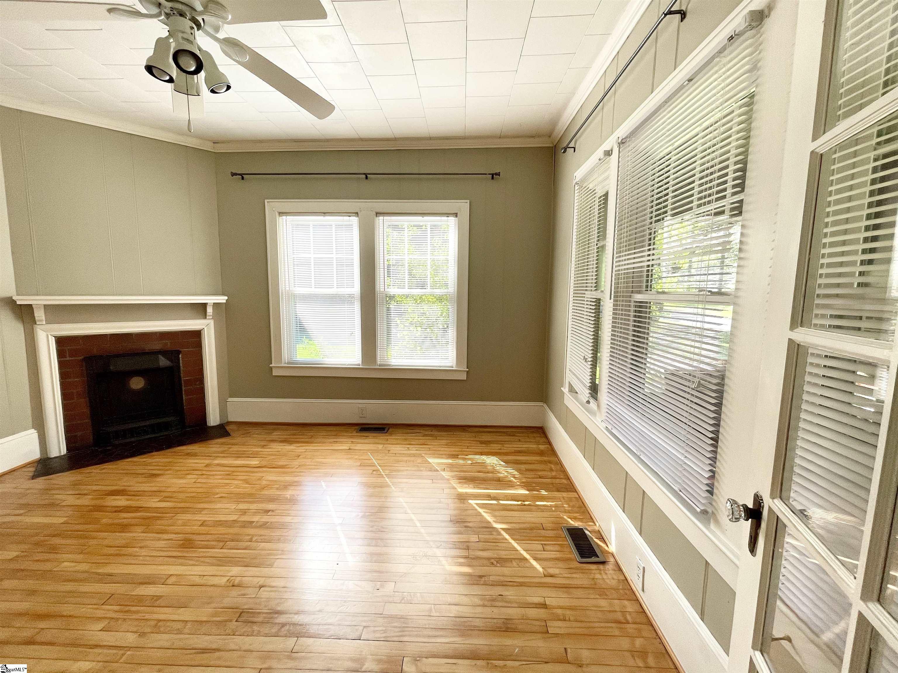 406 Calvert Avenue Clinton, SC 29325 - Photo 12 of 28 Gallery Image 12