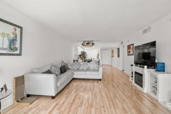 $2,200 | 3080 North Course Drive, Unit 304, Pompano Beach, FL 33069