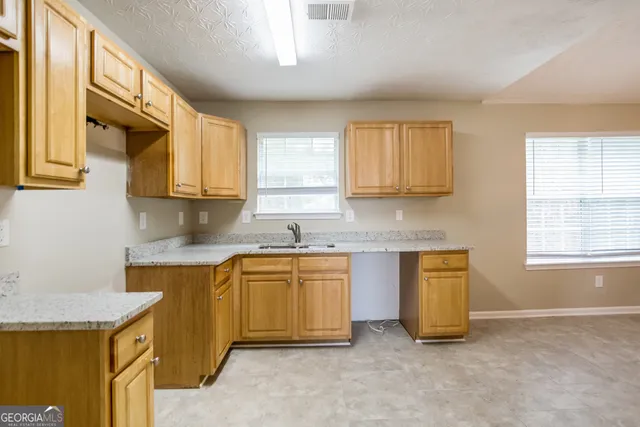 $2,015 | 3418 Newgold Trace, Union City, GA 30291