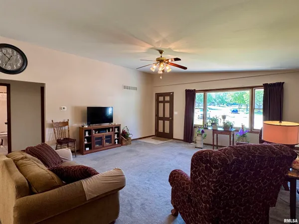 $225,000 | 741 North Campbell Street, Macomb, IL 61455