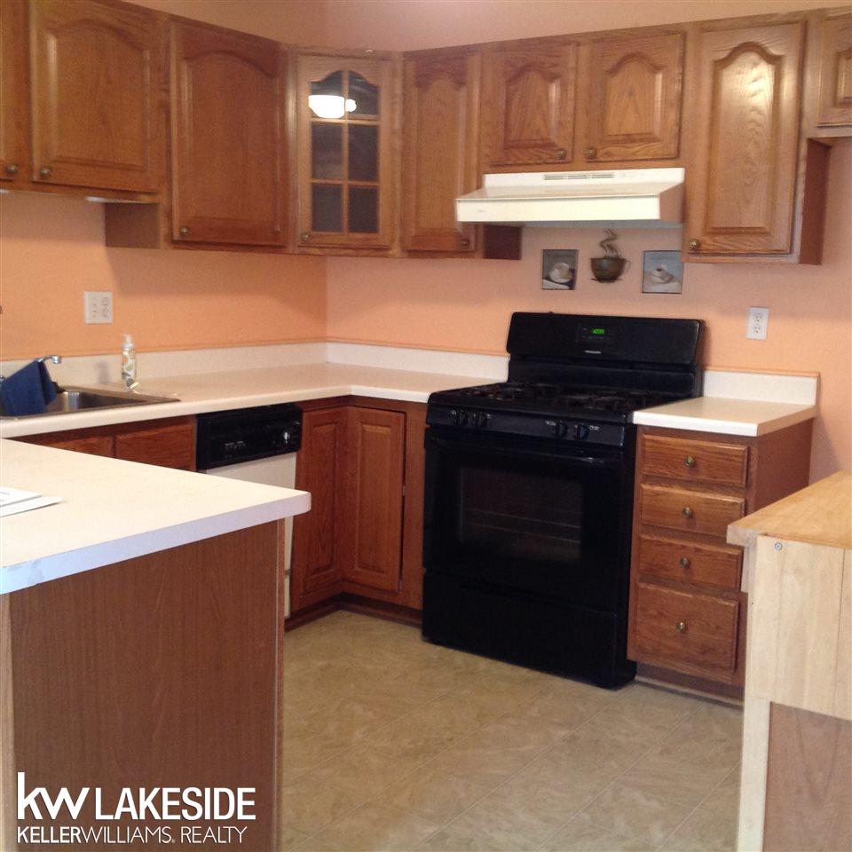 903 Lafayette Court Rochester, MI 48307 - Photo 7 of 12 31273014-6.JPG
