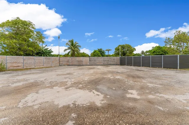 $1,850,000 | 12750 Southwest 197th Avenue, Miami, FL 33196