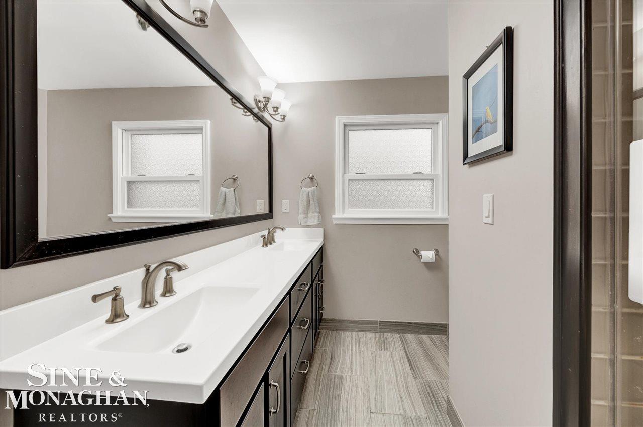 1024 Whittier Road Grosse Pointe, MI 48230 - Photo 22 of 38 50059942-21.JPG