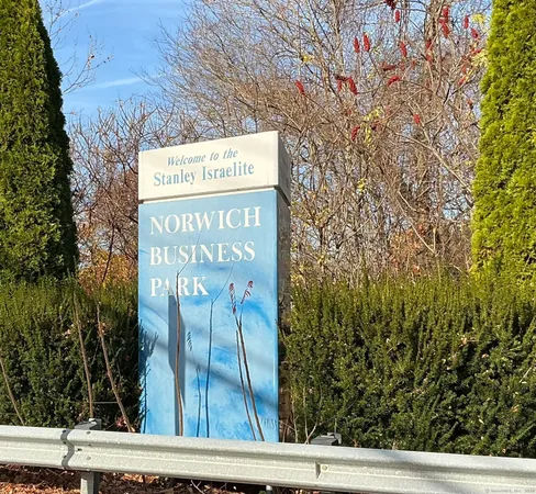 $399,000 | Myrtle Drive, Norwich, CT 06360