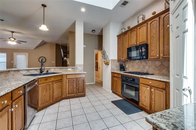 $498,000 | 406 Fountain Park Drive, Euless, TX 76039