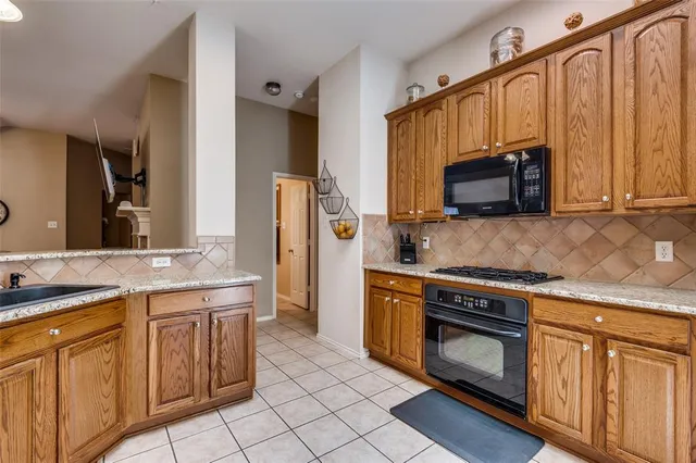 $498,000 | 406 Fountain Park Drive, Euless, TX 76039