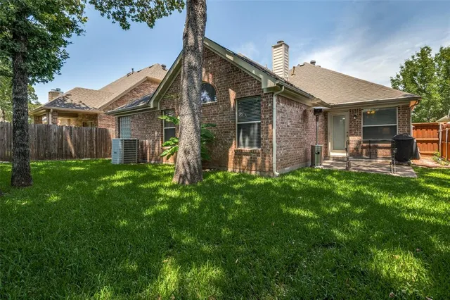 $498,000 | 406 Fountain Park Drive, Euless, TX 76039