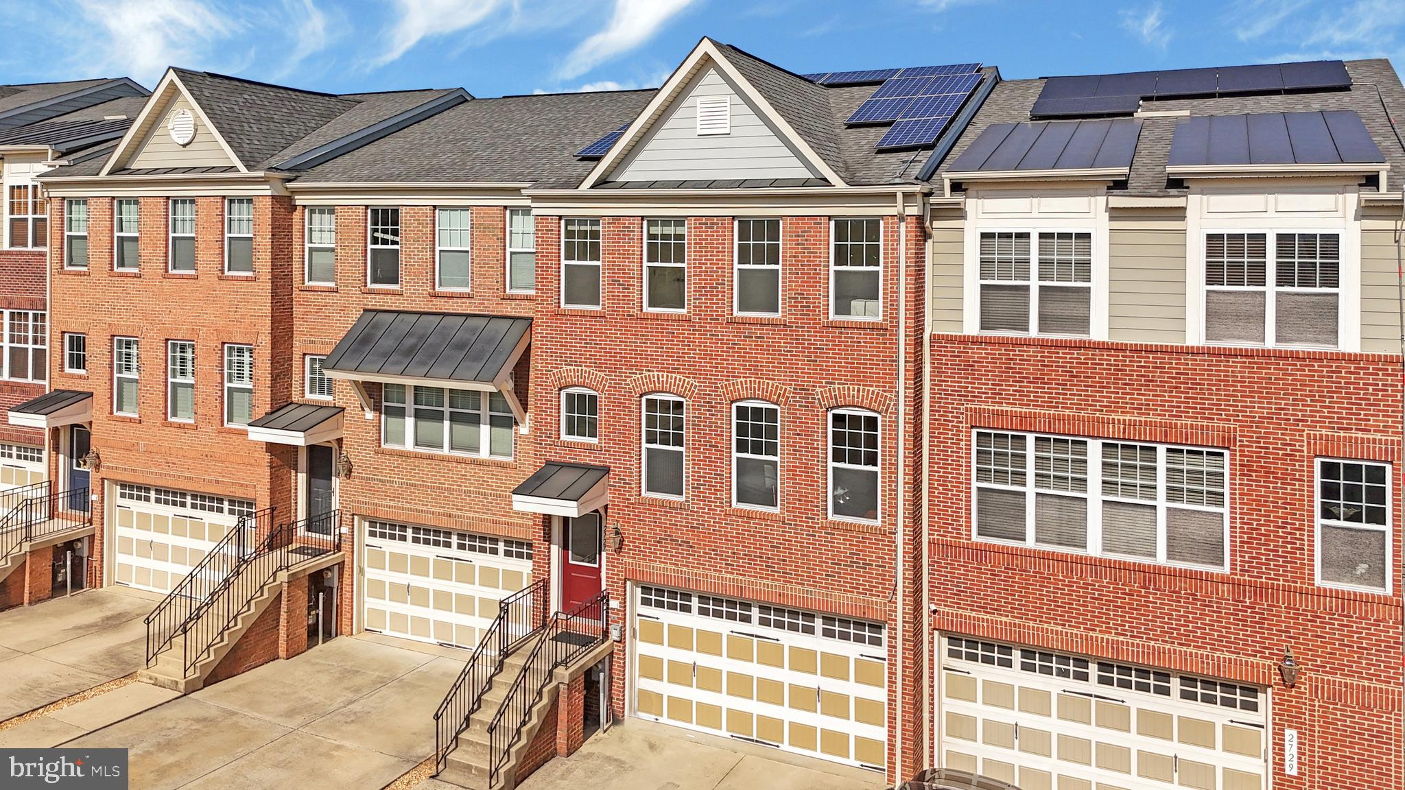Welcome HOME to 2727 Amber Crest Rd!