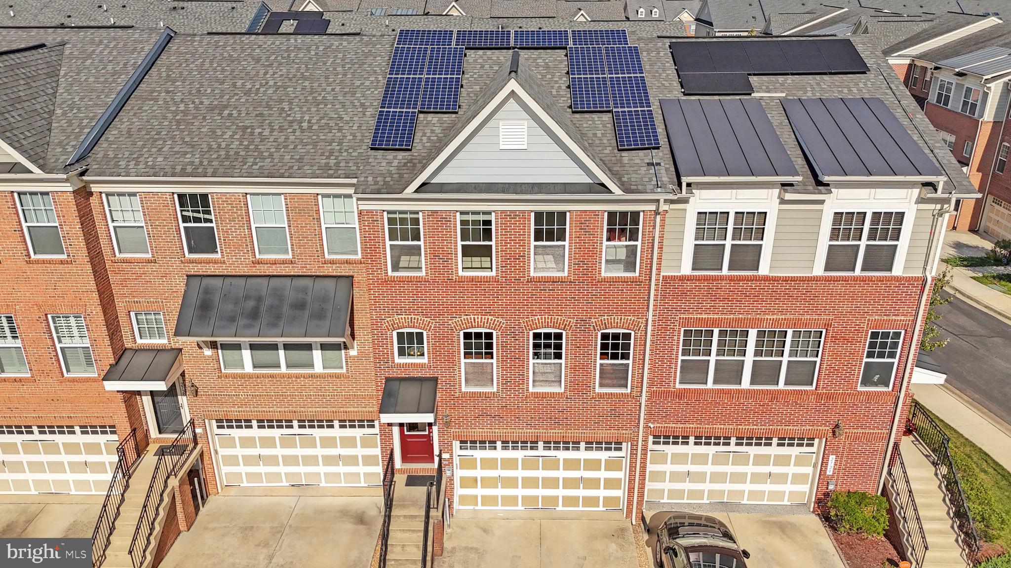 Welcome HOME to 2727 Amber Crest Rd!