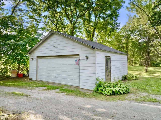 $220,000 | 2654 Green Valley Road, Vevay, IN 47043