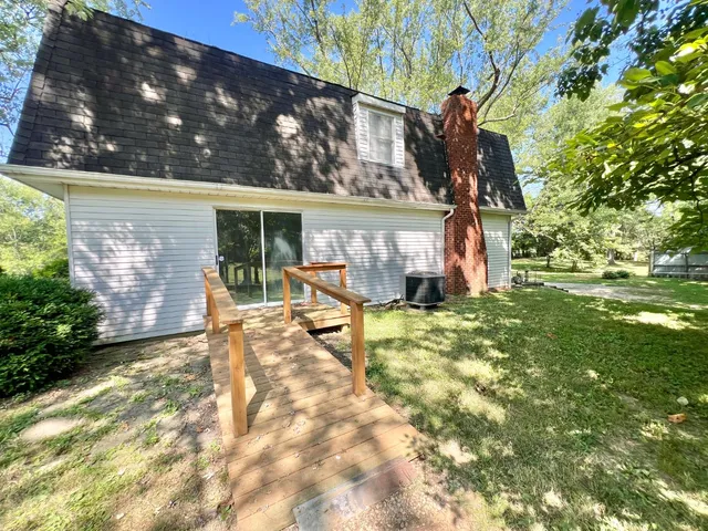 $220,000 | 2654 Green Valley Road, Vevay, IN 47043