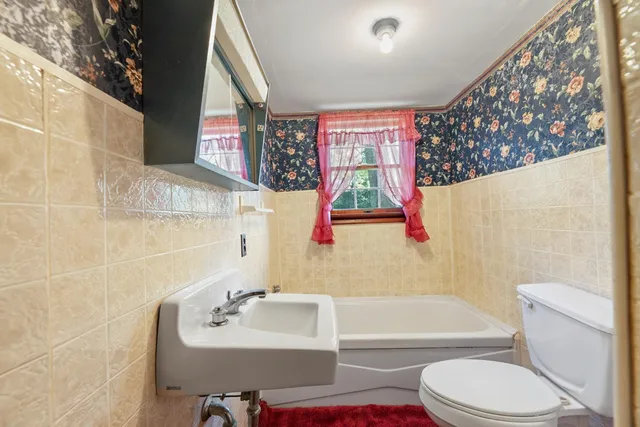 $220,000 | 2654 Green Valley Road, Vevay, IN 47043