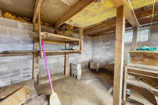 $220,000 | 2654 Green Valley Road, Vevay, IN 47043